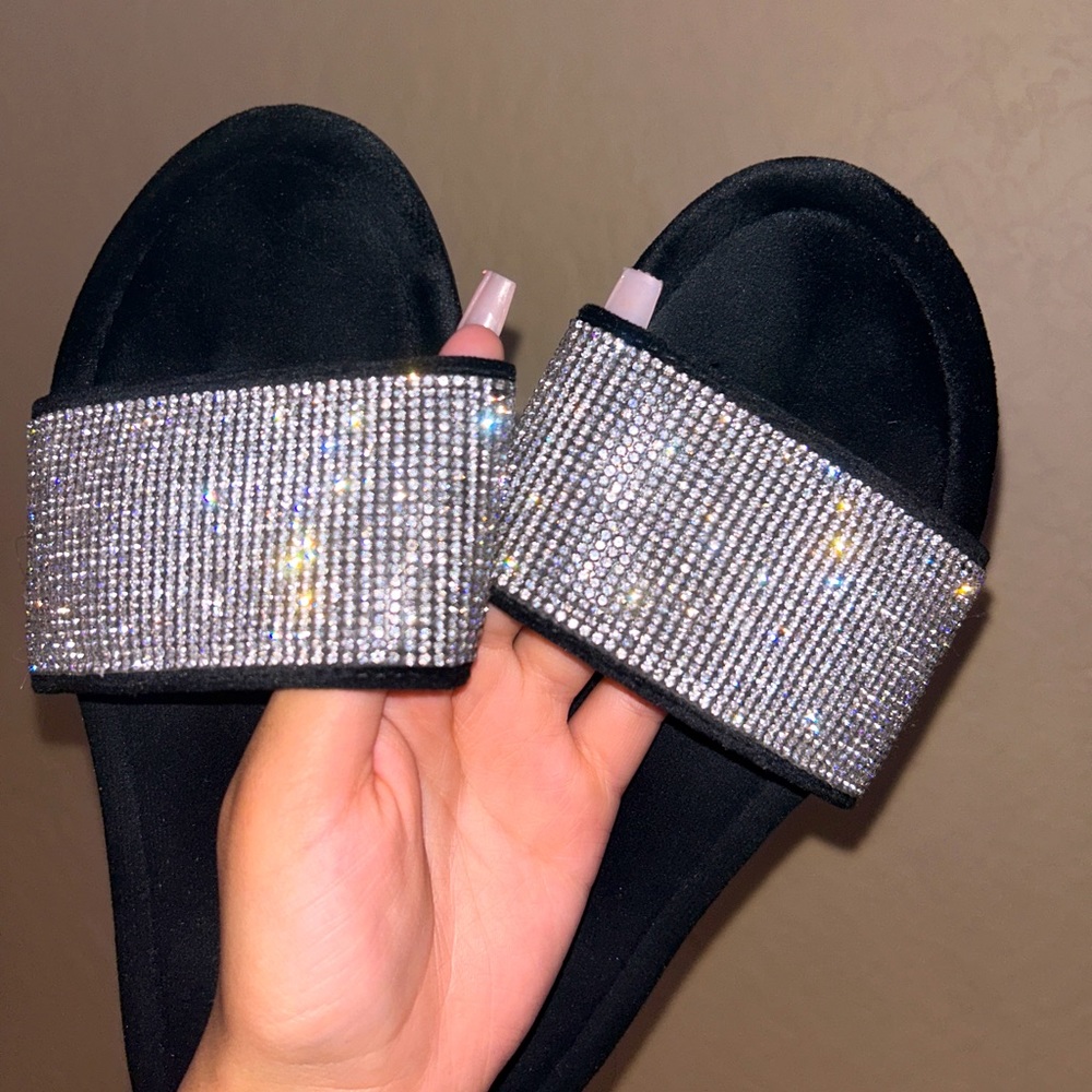Black Sparkly Sandals🖤🖤